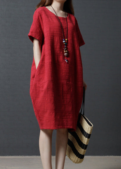 Schlichtes rotes Leinenkleid für den Hochsommer in Übergröße