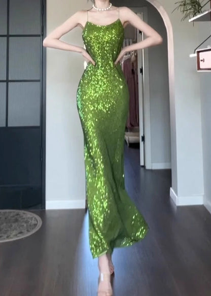 Spaghetti-Trägerkleid mit Pailletten in Grün