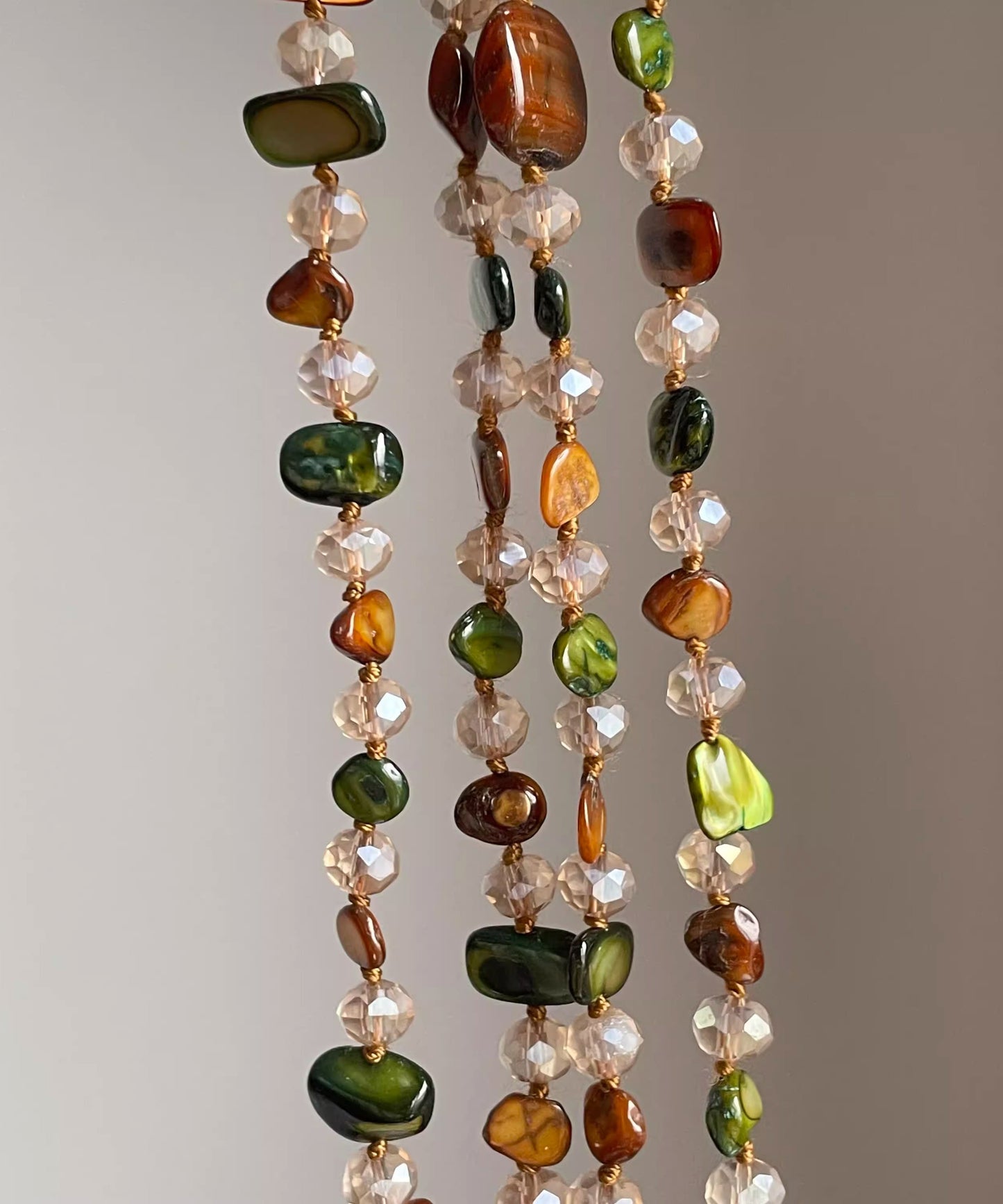 Necklace Beads Shell Asymmetrical Gratuated Rainbow Bead Style