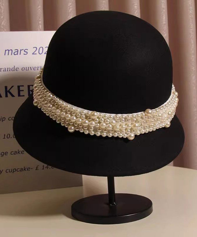 Chapeau seau en laine noire fait main avec perles et clous