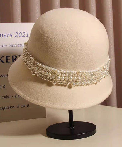 Chapeau seau en laine noire fait main avec perles et clous