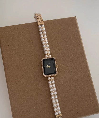 Montre élégante en métal noir avec chaîne carrée et perles YI049