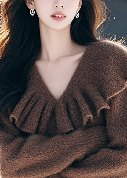 Stilvoller, kaffeefarbener Pullover mit V-Ausschnitt und Rüschen aus Wollstrick, Frühling TQ005