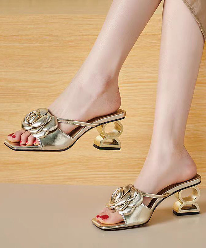 Stilvolle goldene Sandalen mit Blockabsatz und Blumenmuster, Peep Toe OI082