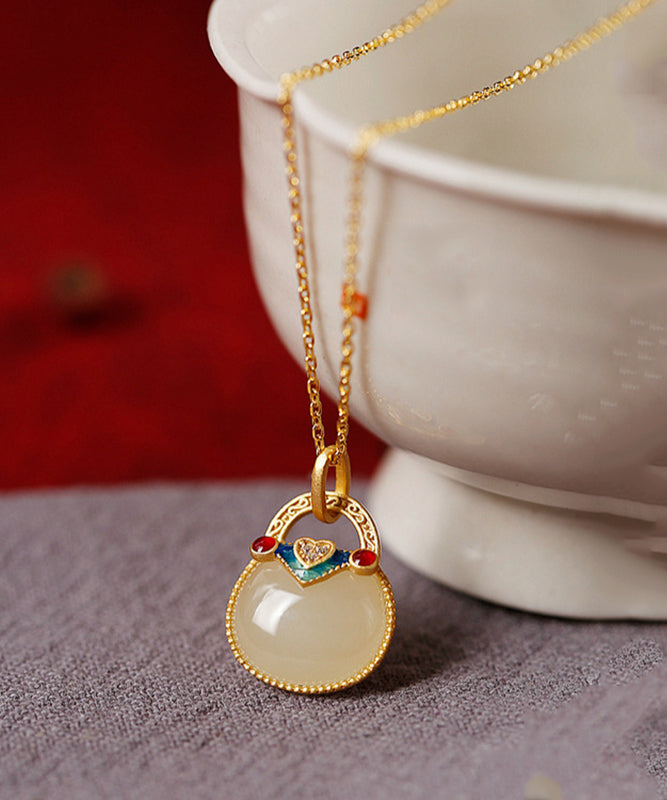 Stilvolle Halskette mit Jade-Anhänger aus vergoldetem Sterlingsilber TS018