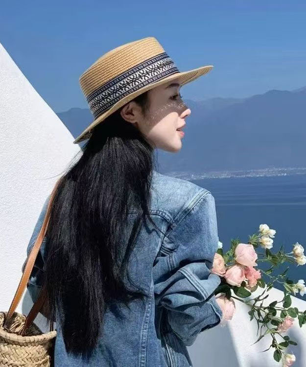 Chapeau cloche en paille tissée kaki polyvalent et élégant