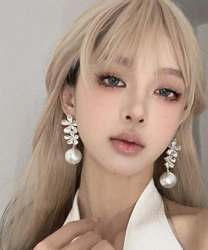 Boucles d'oreilles pendantes florales en cuivre et zircon blanc, surdorées et élégantes
