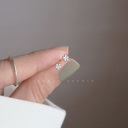 Silver Earring Floral Stud