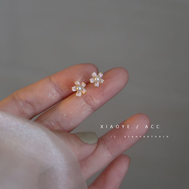 Earring Stud Floral Faux Pearl Alloy