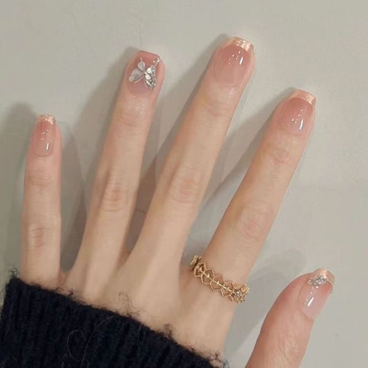 Ongles à pression dégradés papillon