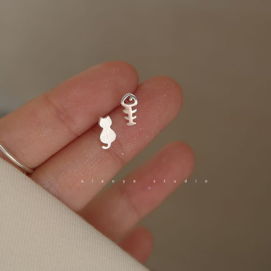 Stud Asymmetrical Ear