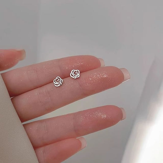 Floral Stud Ear