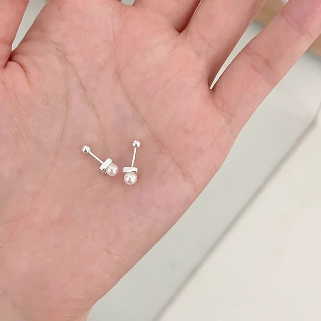 Ear Faux Pearl Stud