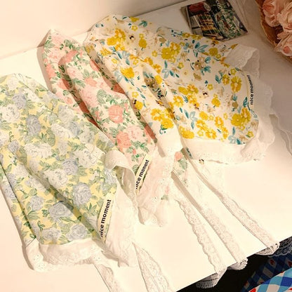 (Various Triangle Print Designs) Floral Scarf Head