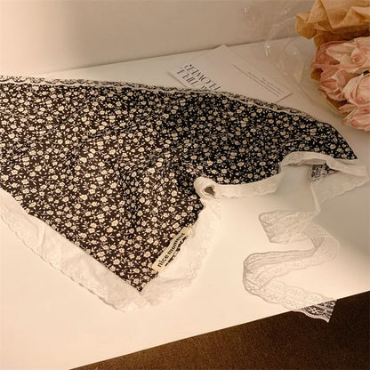 (Various Triangle Print Designs) Floral Scarf Head