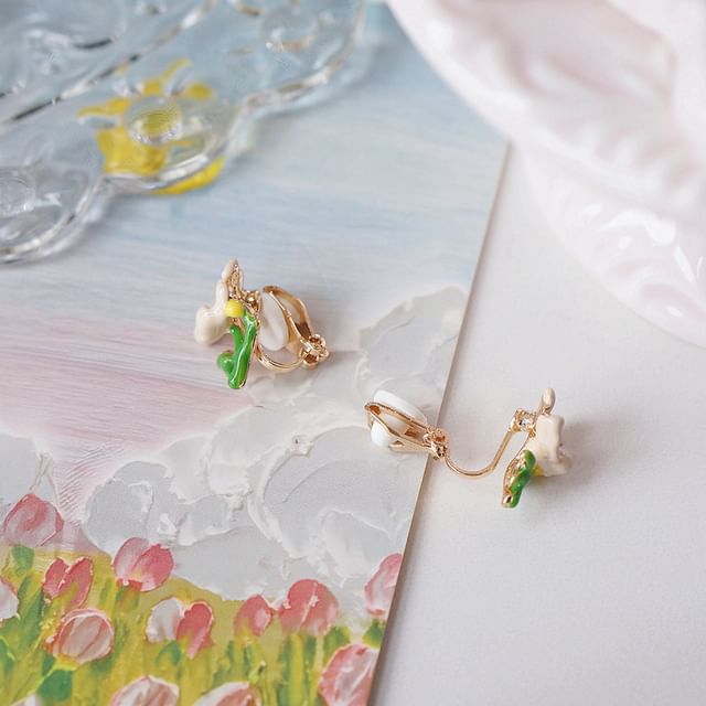 Butterfly Alloy Floral / Stud Earring