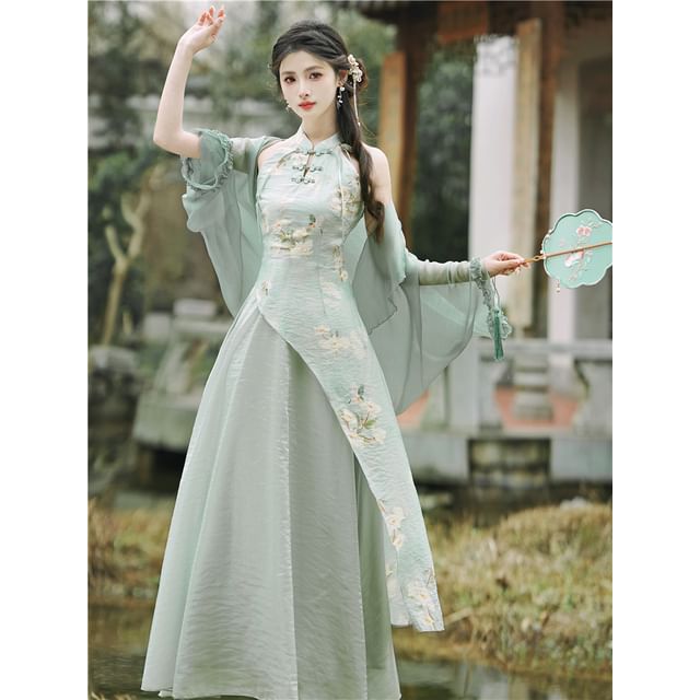 Sleeveless Halter Floral Asymmetrical Midi A-Line Qipao / Plain Light Jacket / Set