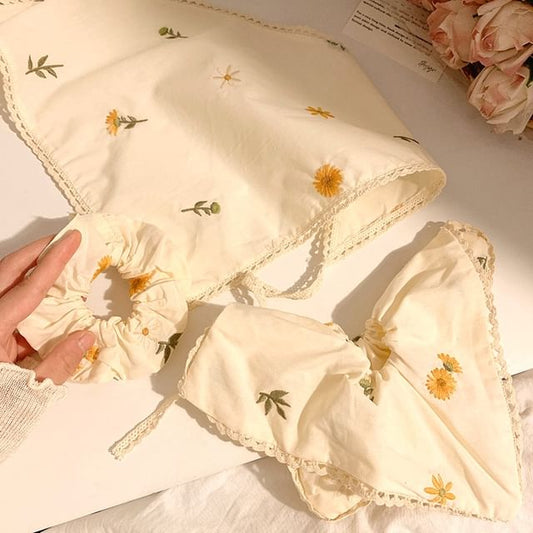 Embroidered Scrunchie Bandana (Various / Designs) Floral