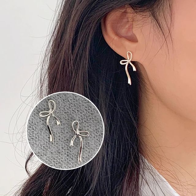 Bow Stud Earring