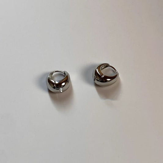 Earring Huggie Metallic