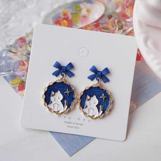 / Cat Drop Enamel Clip On Bow Earring
