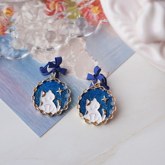 / Cat Drop Enamel Clip On Bow Earring