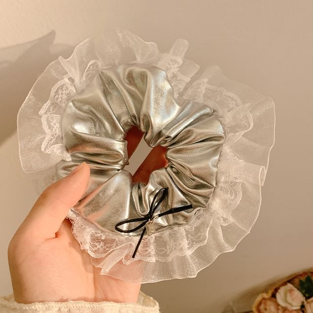 Trim Scrunchie Ruffle