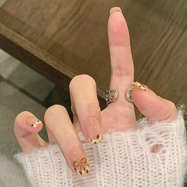 Leopardenmuster Schleife zum Aufdrücken von Nägeln