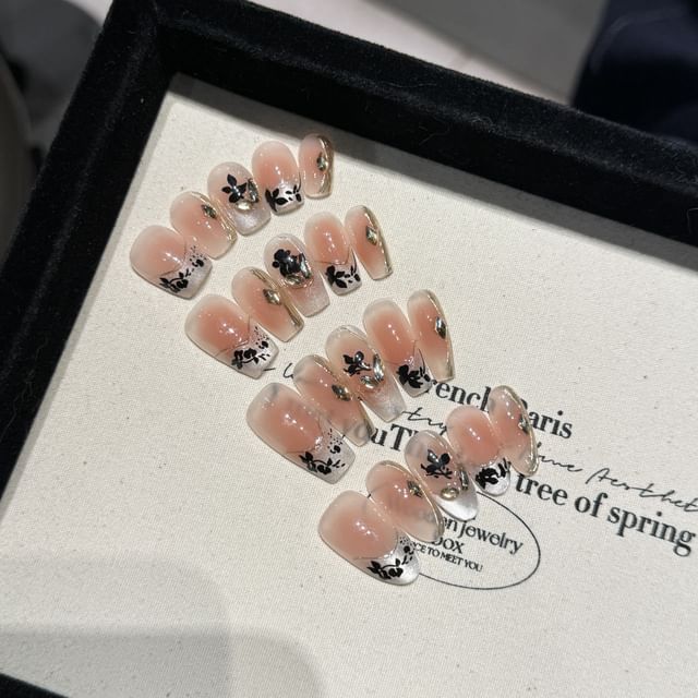 Blatt-Press-On-Nagel (verschiedene Designs)