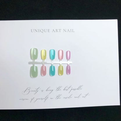 Ongles colorés à presser