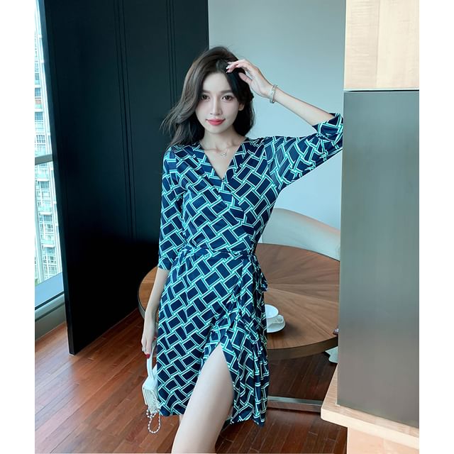 3/4-Sleeve V-Neck Patterned Sashed A-Line Wrap Dress