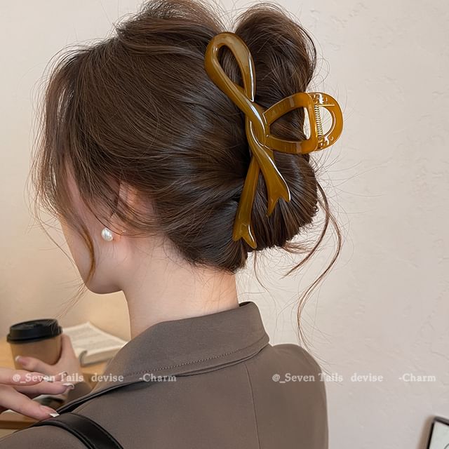 Plain Claw Hair Bow