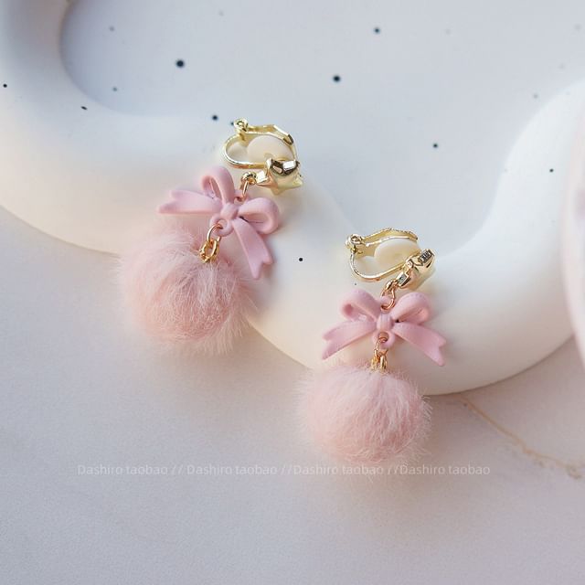 Pom Clip-On / Drop Earring