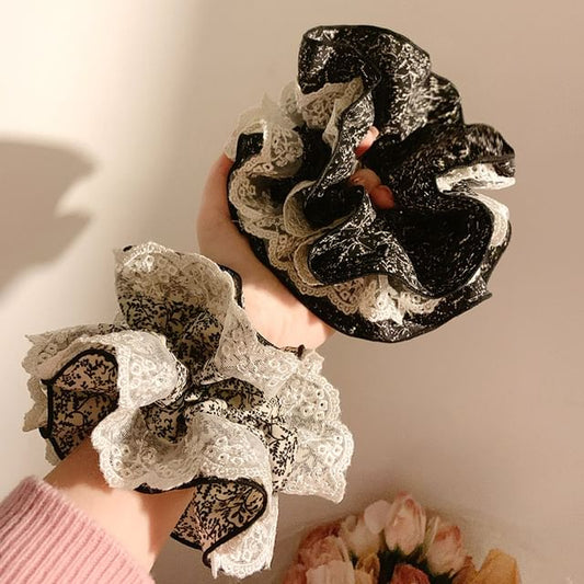 Scrunchie Trim Lace Floral Print