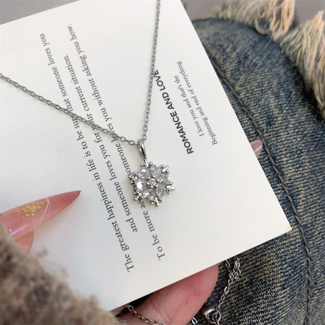 Necklace Pendant Snowflake Rhinestone