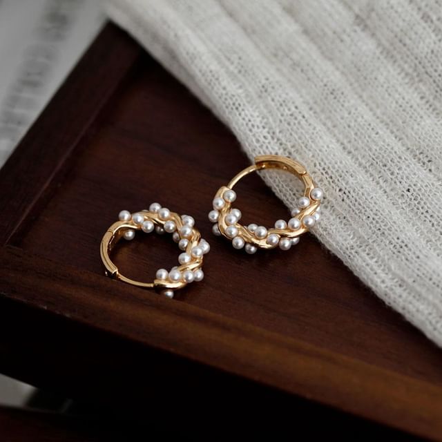 Faux Earring Hoop Pearl