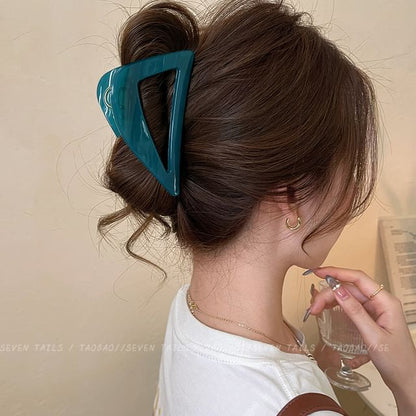 Triangle Plain Acrylic Hair Claw