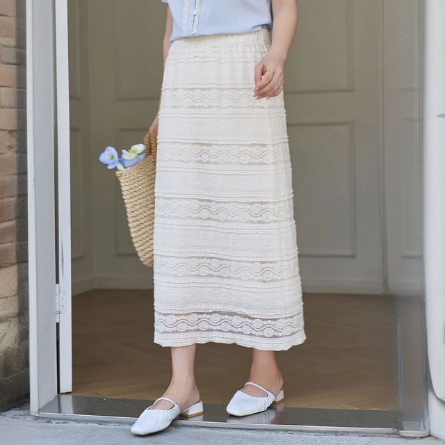 Plus Size High Rise Plain Lace Floral Midi A-Line Skirt