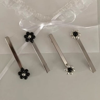 2: Flower Clip of Beaded Hair Set