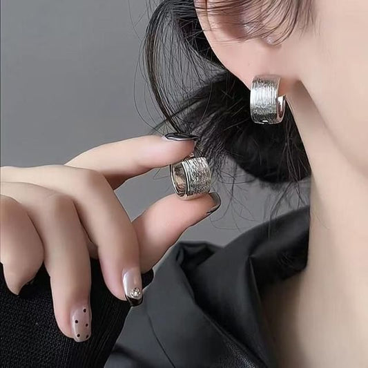 Alloy Brushed Huggie Earring