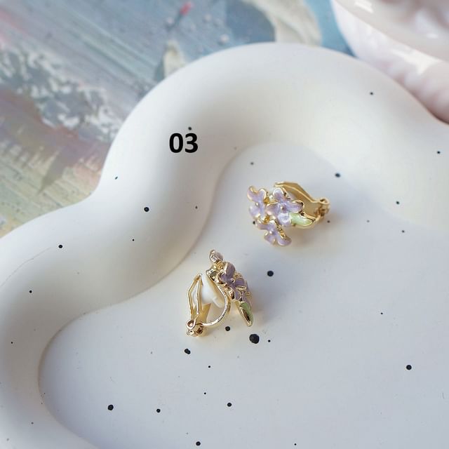 Clip Floral / On Stud Earring
