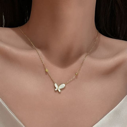 Pendant Butterfly Necklace