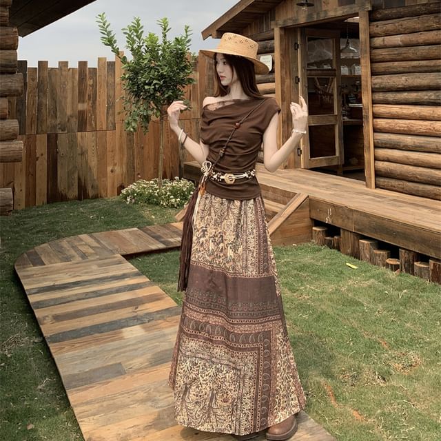 Cap-Sleeve Off-Shoulder Lace Panel Ruched Crop Top / High Waist Paisley Print Maxi A-Line Skirt / String Belt / Set