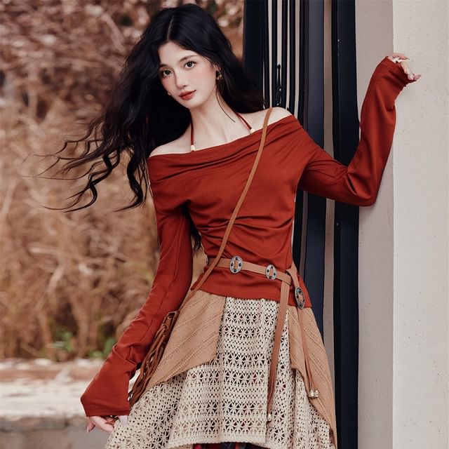Long-Sleeve Halter Neck Plain Top / Belt / High Waist Plaid Maxi A-Line Skirt / Set