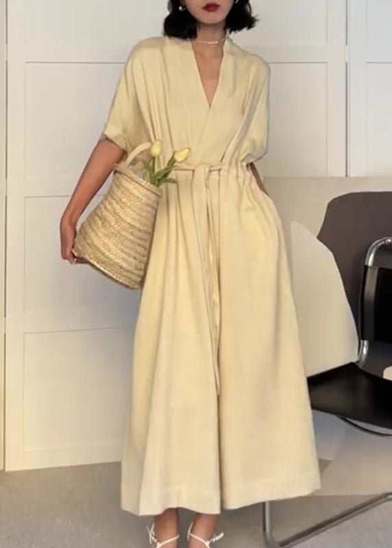 Modernes Sommerkleid aus Baumwolle in Beige mit V-Ausschnitt und Taschen 