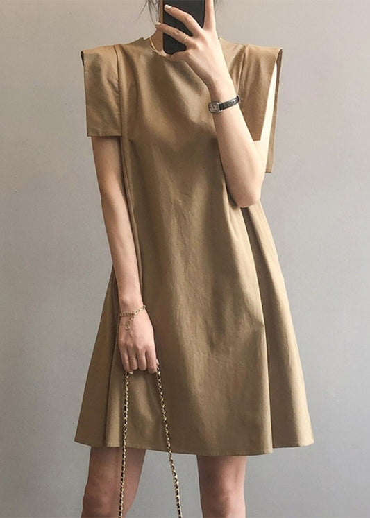 Elegantes ärmelloses Kleid aus Baumwolle in Khaki mit Rundhalsausschnitt 