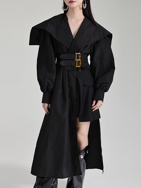 Robe longue noire plissée asymétrique à revers et ceinture moderne 
