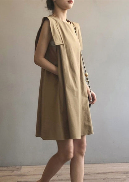 Elegantes ärmelloses Kleid aus Baumwolle in Khaki mit Rundhalsausschnitt 