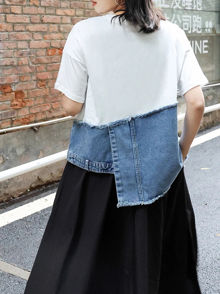 T-shirt court blanc à manches patchwork et ourlet rond en denim Street 