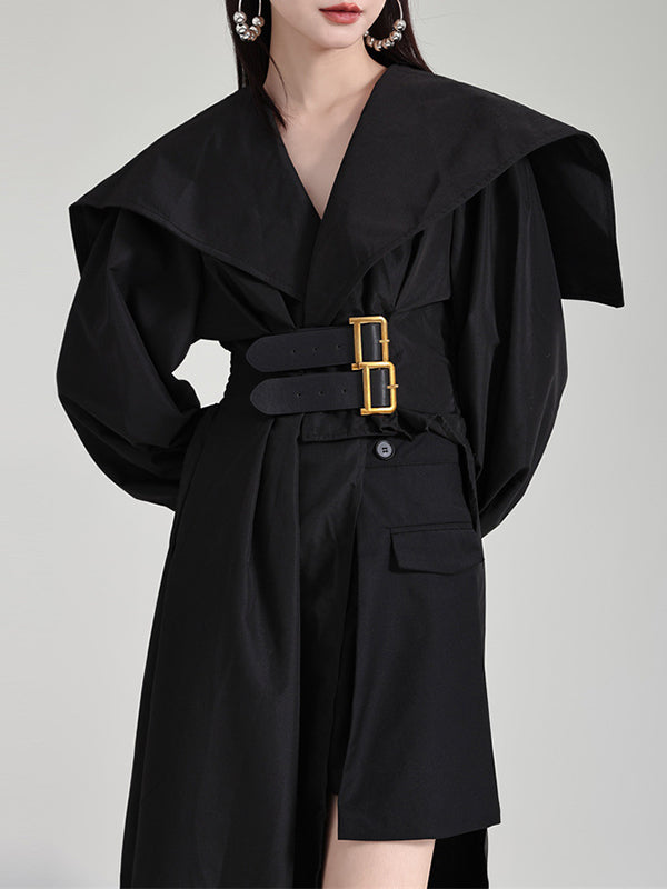 Robe longue noire plissée asymétrique à revers et ceinture moderne 